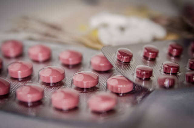 Paracetamol and Ibuprofen for Shingles